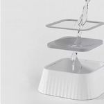 Bebedouro Flutuante Luxo Quadrado - Cães e Gatos - 1,3 litros -  Branco - imagem 2